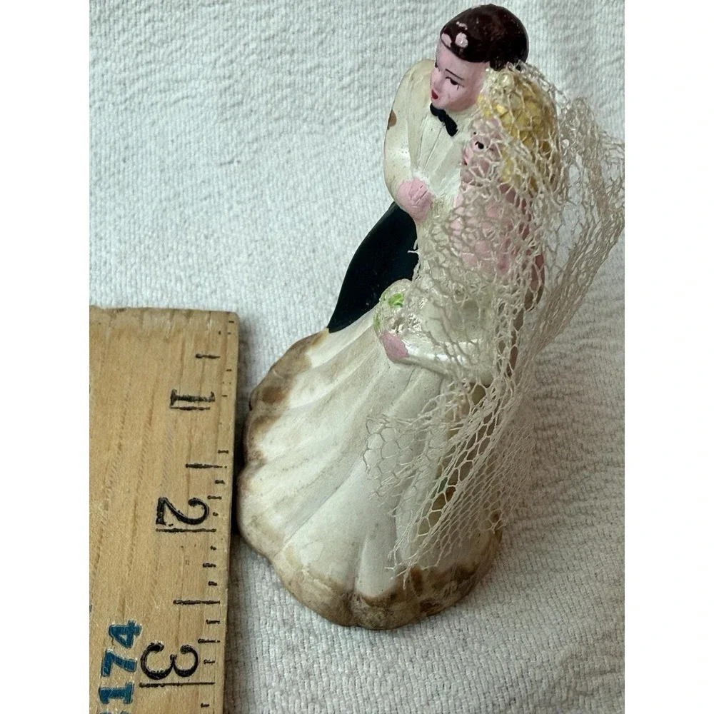 Vintage 40s 50s CHALKWARE Wedding Cake Topper Bride and Groom Veil Figurine 4